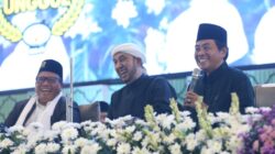Anwar Zahid, Bib Bidin dan Ribuan Masyarakat Meriahkan Milad ke-63 Fakultas Hukum Unissula dengan Bersholawat